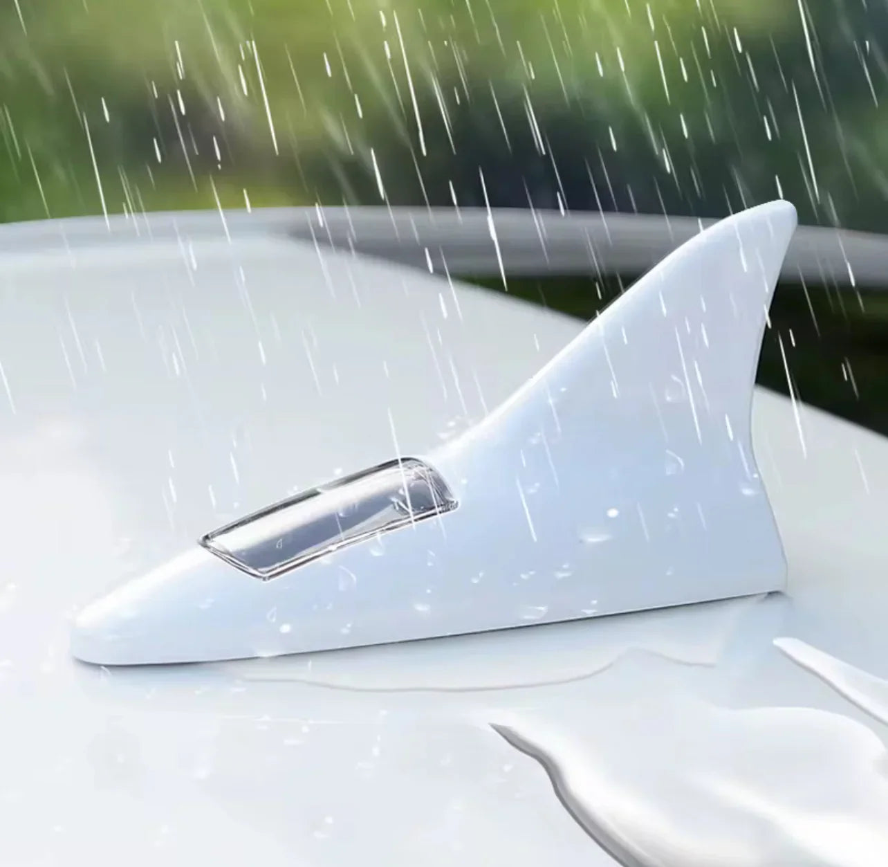 ANTENA ALETA DE TIBURÓN CON LUZ LED Y PANEL SOLAR – ESTILO, TECNOLOGÍA Y DISTINCIÓN